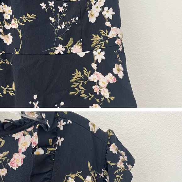 Tome NYC Lilian Navy Floral Flutter Sleeve V Neck Top Blouse - Picture 5 of 9